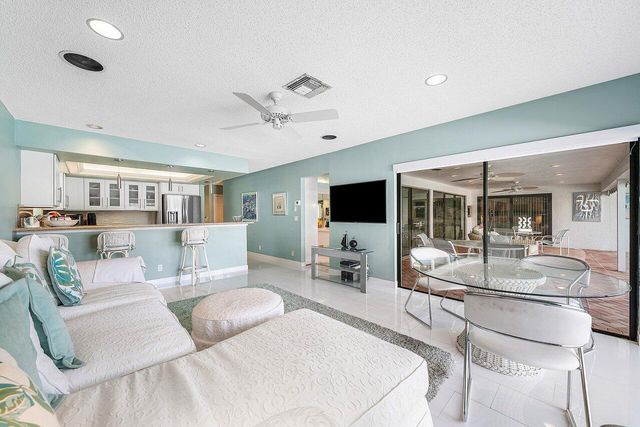 4705 Tree Fern Drive, Delray Beach, FL 33445