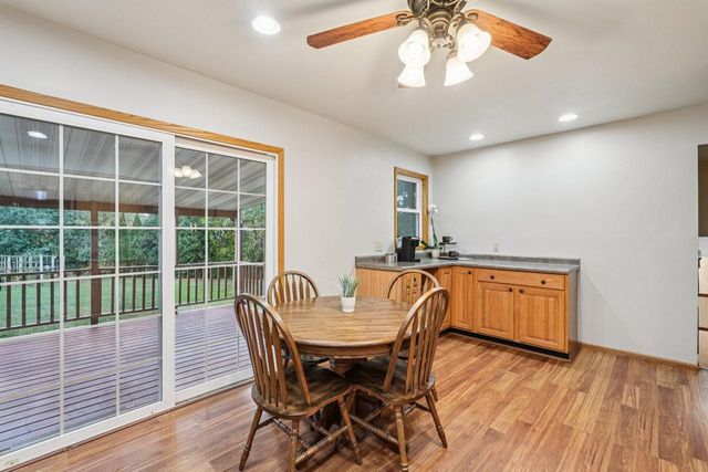 N7427 Hillendale PARKWAY, Beaver Dam, WI 53916