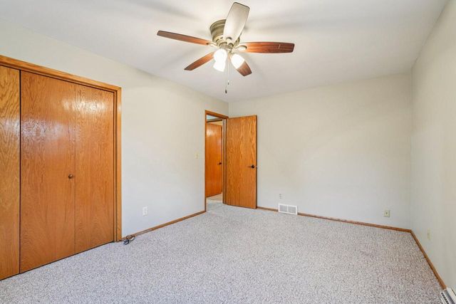 N7427 Hillendale PARKWAY, Beaver Dam, WI 53916