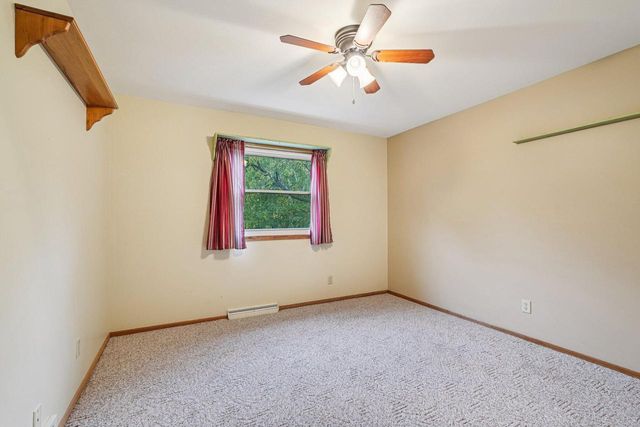 N7427 Hillendale PARKWAY, Beaver Dam, WI 53916