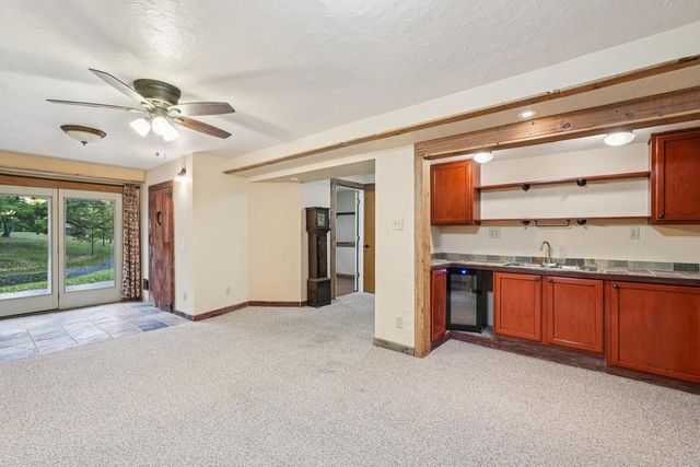 N7427 Hillendale PARKWAY, Beaver Dam, WI 53916