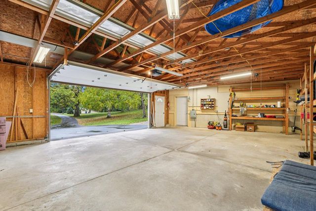 N7427 Hillendale PARKWAY, Beaver Dam, WI 53916