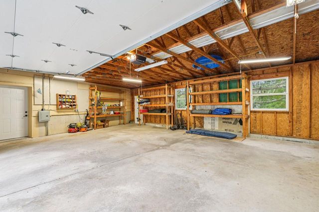 N7427 Hillendale PARKWAY, Beaver Dam, WI 53916