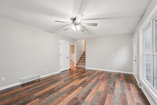 N7427 Hillendale PARKWAY, Beaver Dam, WI 53916