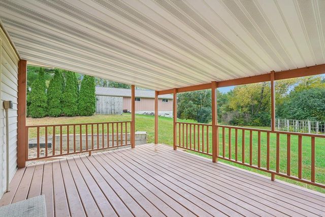 N7427 Hillendale PARKWAY, Beaver Dam, WI 53916