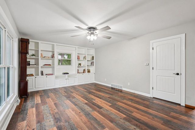 N7427 Hillendale PARKWAY, Beaver Dam, WI 53916