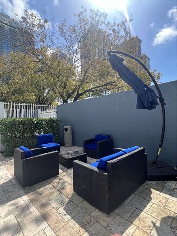 850 N Miami Ave W-1806, Miami, FL 33136