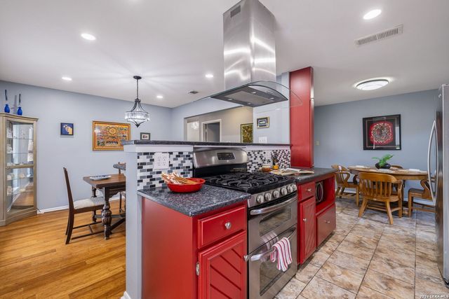 4325 Muirfield, San Antonio, TX 78229