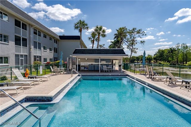 5515 Rattlesnake Hamm RD 205, Naples, FL 34113
