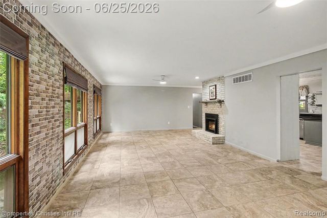 4863 Split Rail Drive, Brighton, MI 48114