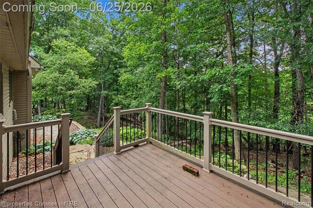 4863 Split Rail Drive, Brighton, MI 48114