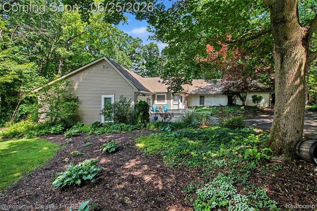 4863 Split Rail Drive, Brighton, MI 48114