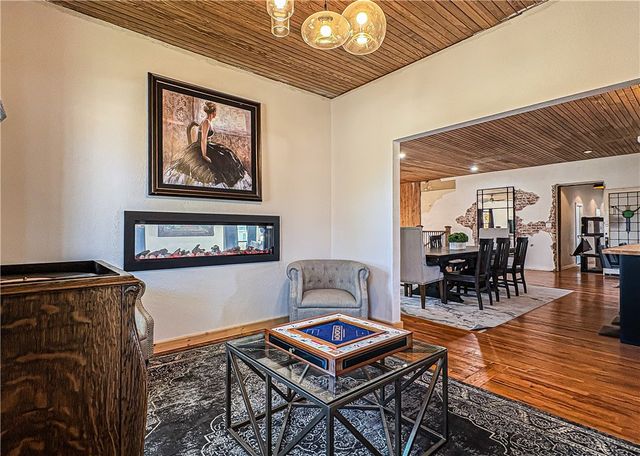 510 E Madison Avenue, Berryville, AR 72616