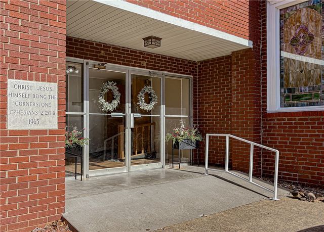 510 E Madison Avenue, Berryville, AR 72616