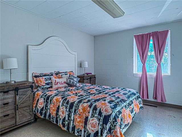 510 E Madison Avenue, Berryville, AR 72616