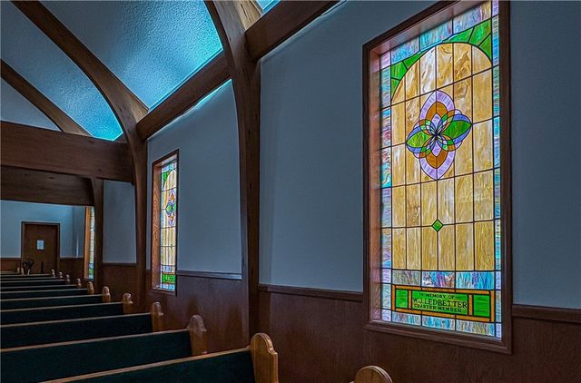 510 E Madison Avenue, Berryville, AR 72616