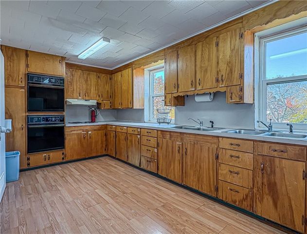 510 E Madison Avenue, Berryville, AR 72616