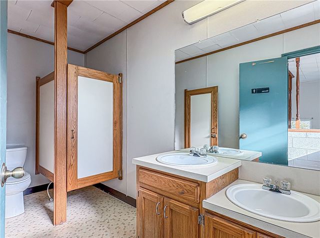 510 E Madison Avenue, Berryville, AR 72616