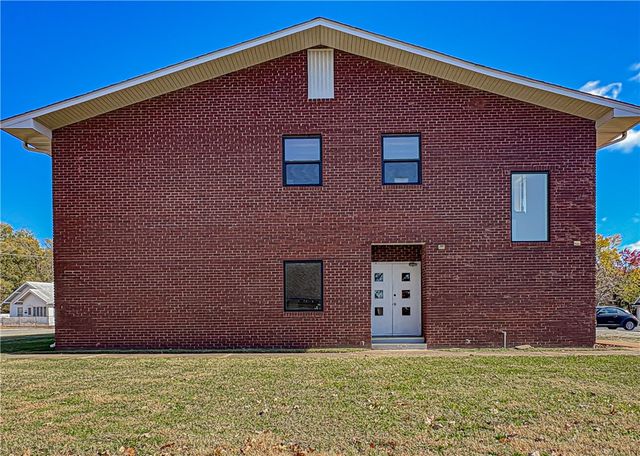 510 E Madison Avenue, Berryville, AR 72616