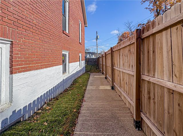 510 E Madison Avenue, Berryville, AR 72616