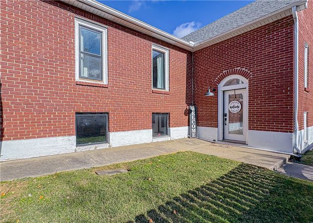 510 E Madison Avenue, Berryville, AR 72616