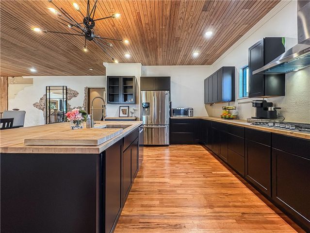 510 E Madison Avenue, Berryville, AR 72616