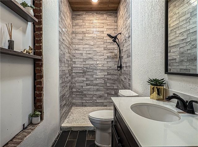 510 E Madison Avenue, Berryville, AR 72616