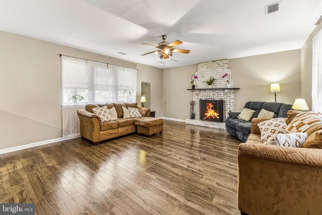 712 W WOOD AVE, Somerdale, NJ 08083