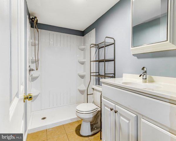 712 W WOOD AVE, Somerdale, NJ 08083