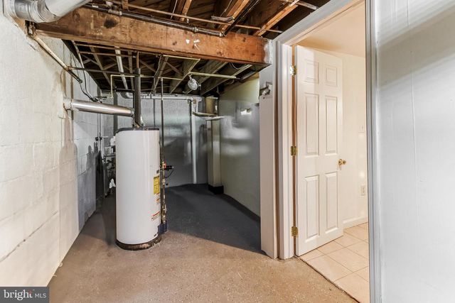 712 W WOOD AVE, Somerdale, NJ 08083