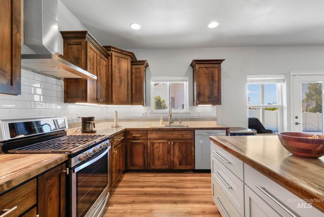 1210 Cole St, Kimberly, ID 83341