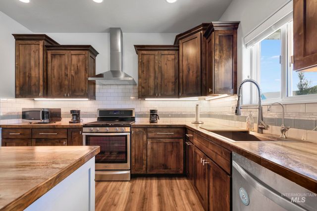 1210 Cole St, Kimberly, ID 83341