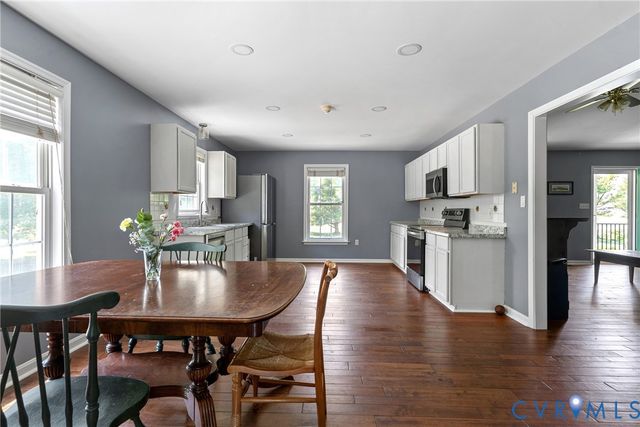 17143 Whitehouse Farm Dr, Beaverdam, VA 23015