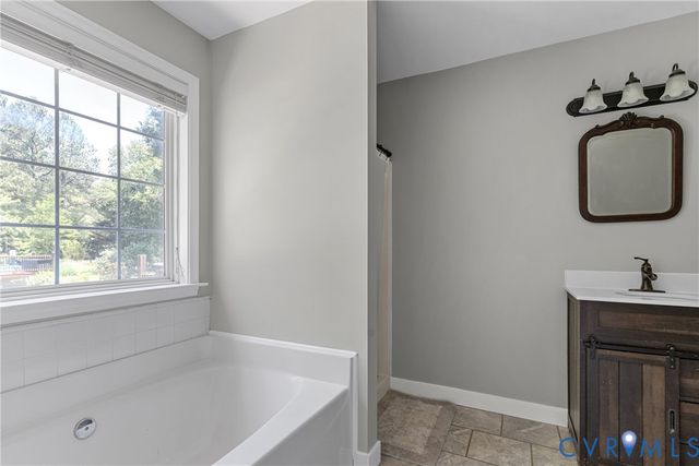 17143 Whitehouse Farm Dr, Beaverdam, VA 23015