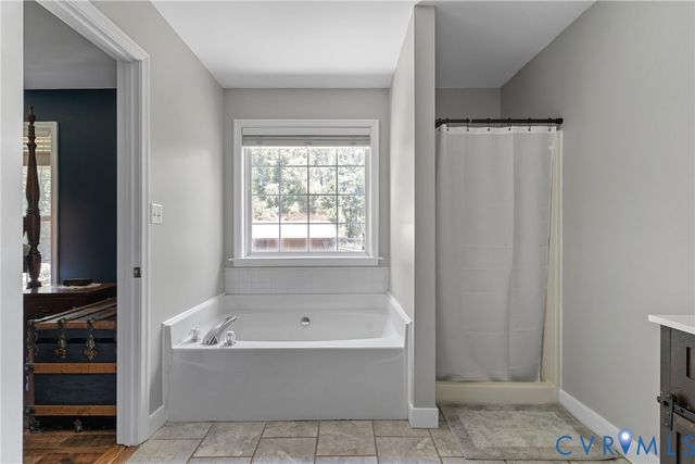 17143 Whitehouse Farm Dr, Beaverdam, VA 23015