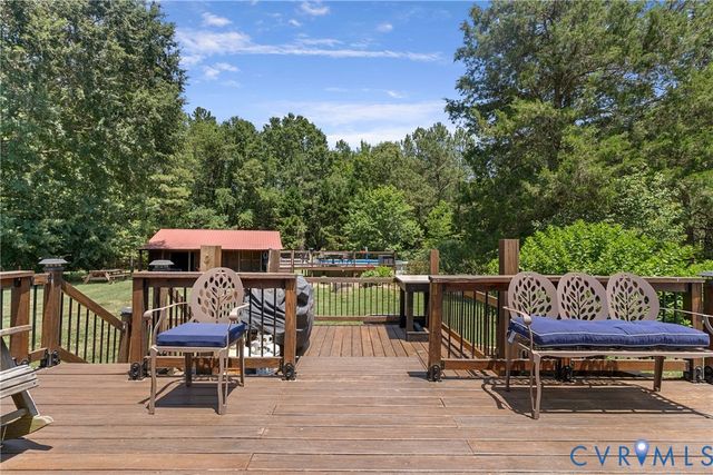 17143 Whitehouse Farm Dr, Beaverdam, VA 23015