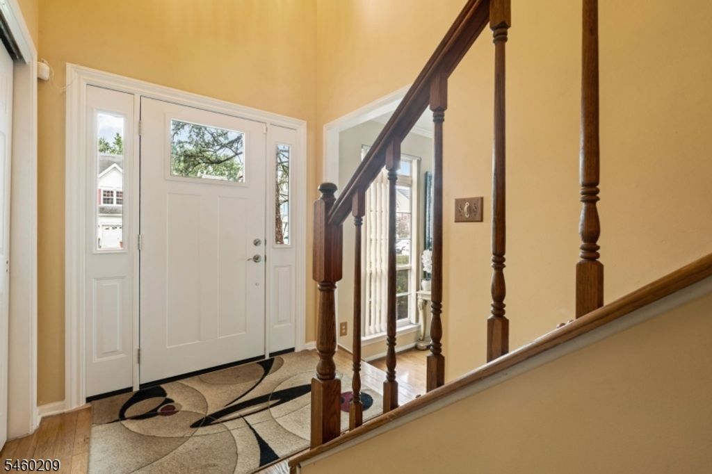 40 Champlain Way, Franklin Twp., NJ 08823 — photo 4