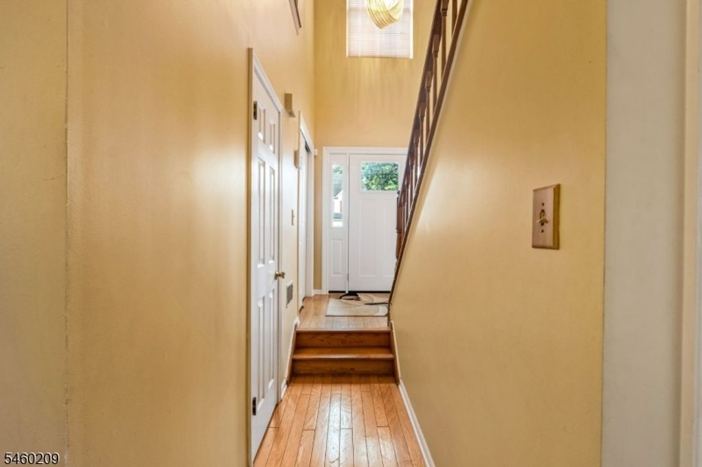 40 Champlain Way, Franklin Twp., NJ 08823 — photo 5