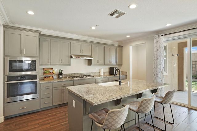 1741 Larkspur Ln, Lodi, CA 95242