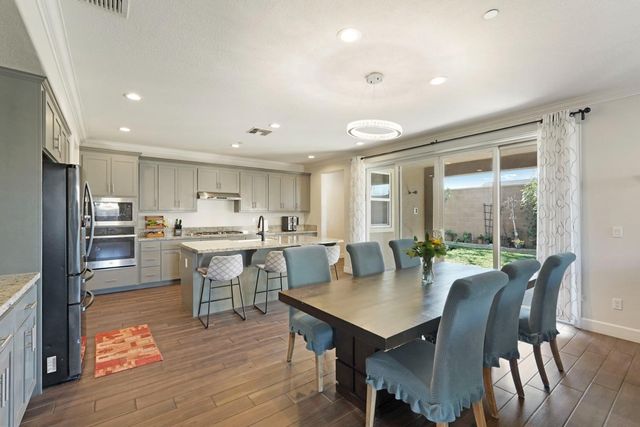 1741 Larkspur Ln, Lodi, CA 95242