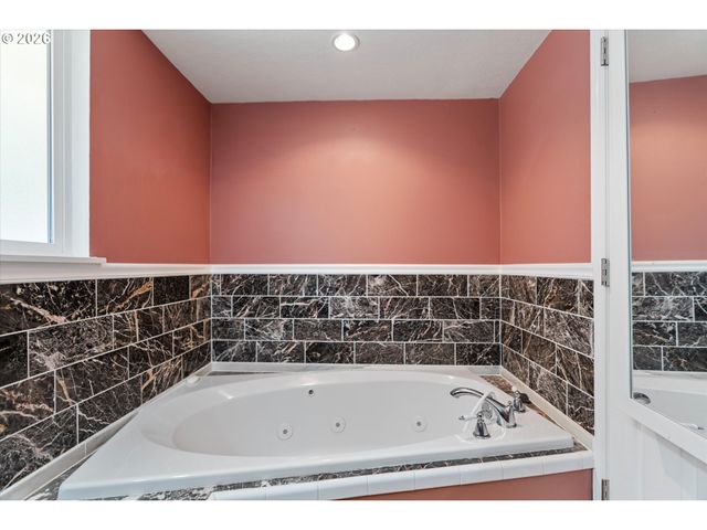 5234 Se ALDERWAY Ave, Milwaukie, OR 97267