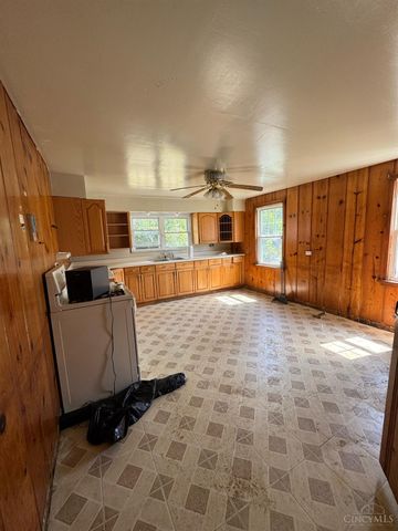 6124 Hedge Avenue, Cincinnati, OH 45213