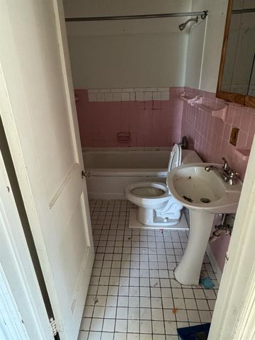 6124 Hedge Avenue, Cincinnati, OH 45213