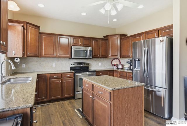 13702 Leona Lane, Bellevue, NE 68123