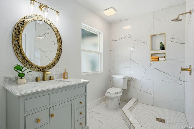 2038 W Woodlawn, San Antonio, TX 78201