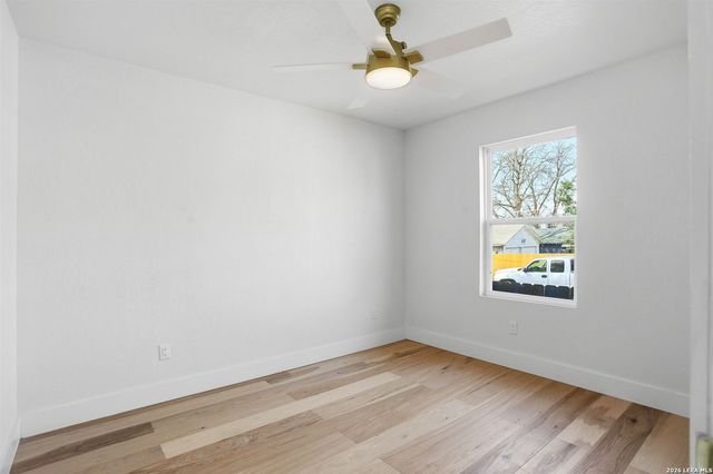 2038 W Woodlawn, San Antonio, TX 78201