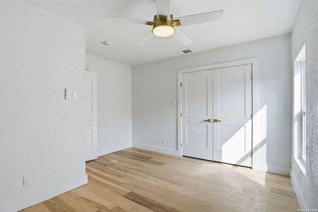 2038 W Woodlawn, San Antonio, TX 78201