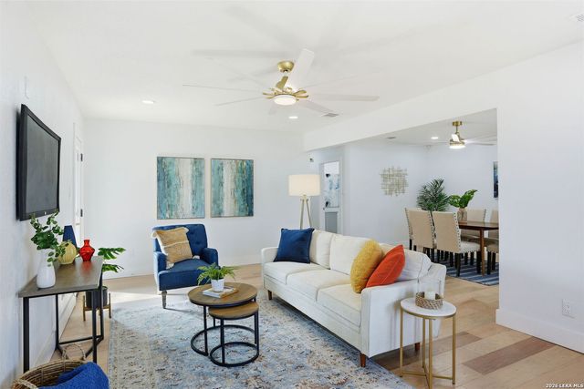 2038 W Woodlawn, San Antonio, TX 78201