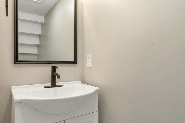 456 N State Street, Concord, NH 03301