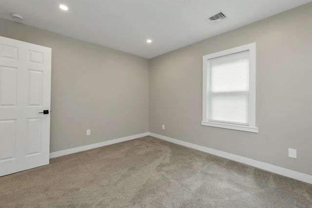 456 N State Street, Concord, NH 03301